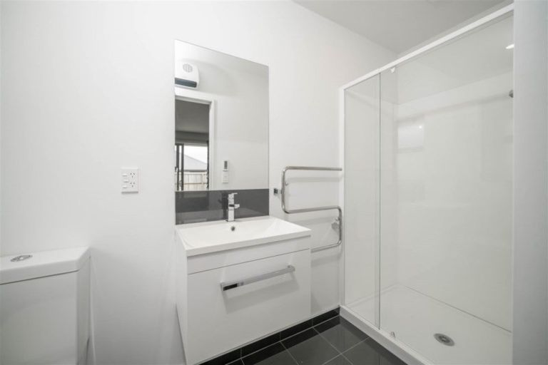 Photo of property in 9 Park Lane, Rolleston, 7614