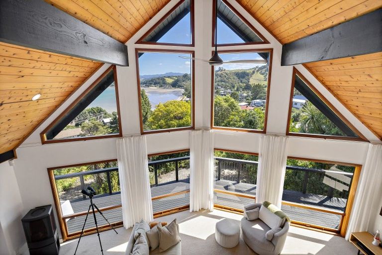Photo of property in 21 Haddon Crescent, Whitianga, 3510