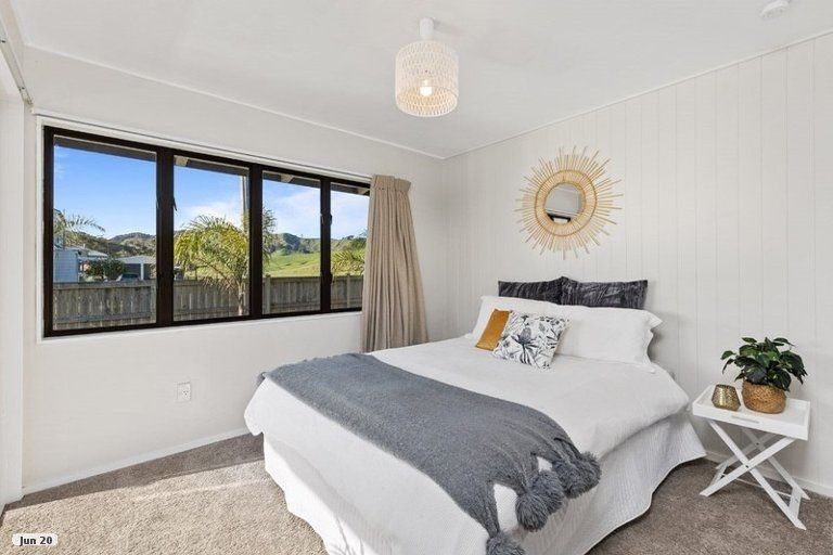 Photo of property in 23 Ferndale Drive, Kawakawa Bay, Papakura, 2585