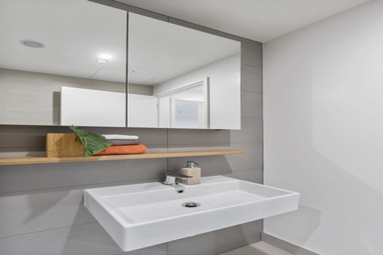 Photo of property in 104/8a Lake Pupuke Drive, Takapuna, Auckland, 0622