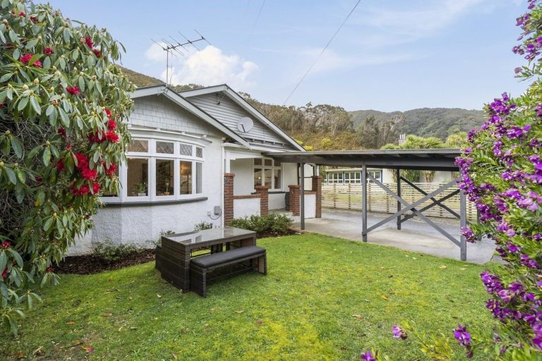 Photo of property in 105 Wyndrum Avenue, Waterloo, Lower Hutt, 5011