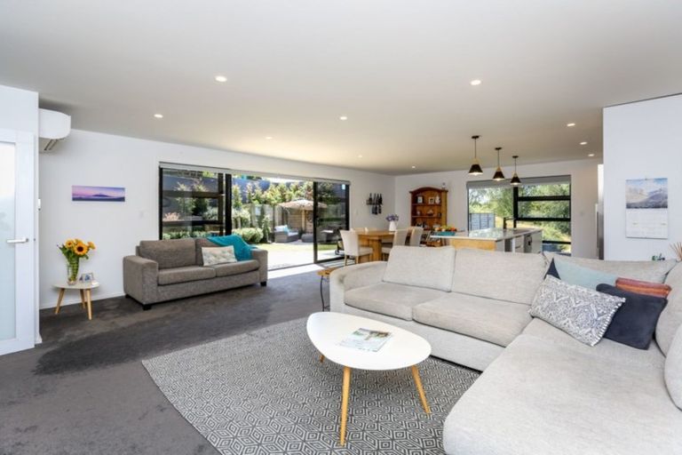 Photo of property in 51 Poplar Grove, Whalers Gate, New Plymouth, 4310