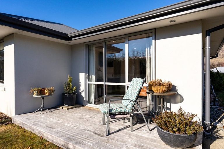 Photo of property in 50 Erskine Street, Lake Hayes, Queenstown, 9304