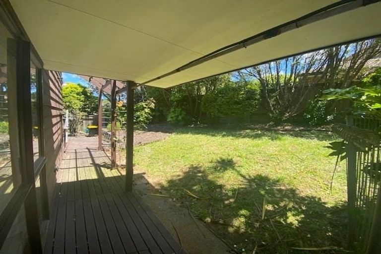 Photo of property in 3 Aintree Grove, Churton Park, Wellington, 6037
