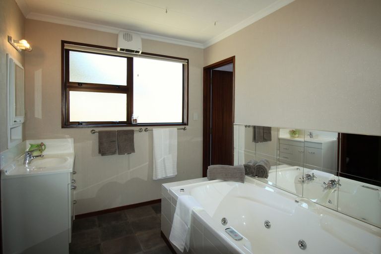 Photo of property in 1 Fox Street, Alexandra, 9320