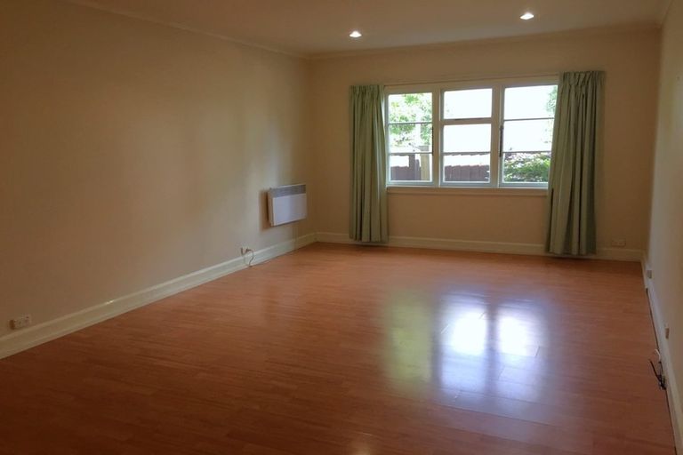 Photo of property in 2/15 Memorial Avenue, Ilam, Christchurch, 8053