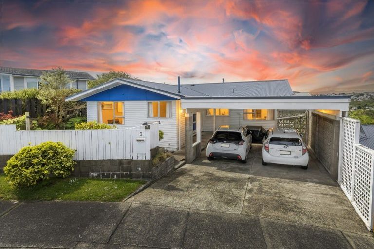Photo of property in 3 Kimball Place, Johnsonville, Wellington, 6037