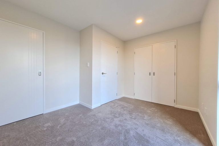 Photo of property in 12/200 Sunnynook Road, Totara Vale, Auckland, 0627