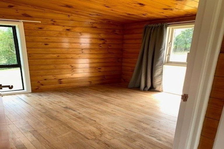 Photo of property in 112 Ngarara Road, Waikanae, 5036