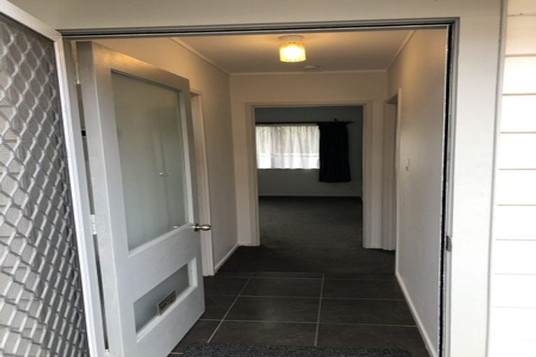 Photo of property in 85d Stottholm Road, Titirangi, Auckland, 0604