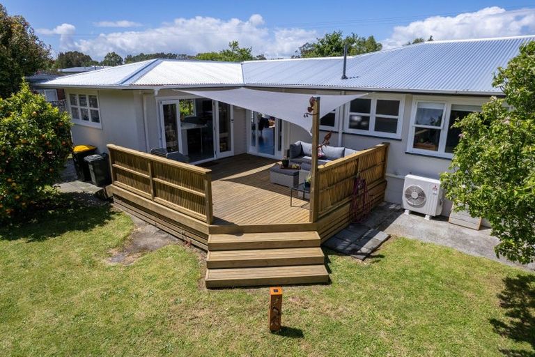 Photo of property in 77 Fergusson Street, Woodville, 4920