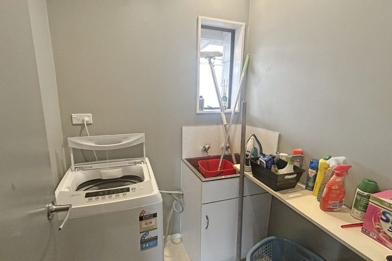 Photo of property in 10 Kebbell Avenue, Levin, 5510
