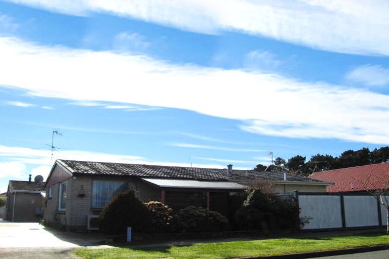 Photo of property in 98 Lowe Street, Avenal, Invercargill, 9810