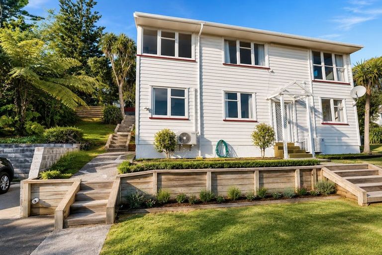 Photo of property in 17 Durham Street, Cannons Creek, Porirua, 5024