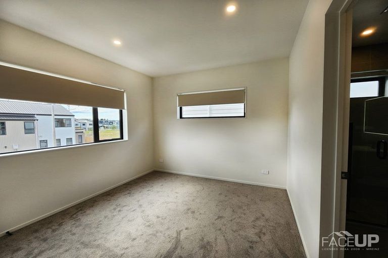 Photo of property in 16 Coast Garden Drive, Hobsonville, Auckland, 0616
