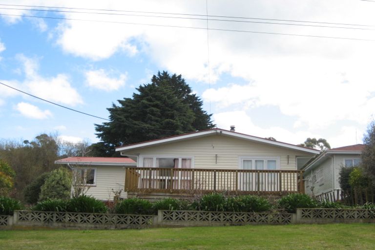 Photo of property in 18 Abbotsford Road, Waipawa, 4210