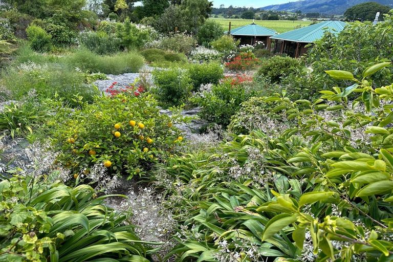 Photo of property in 10 Labyrinth Lane, Takaka, 7183