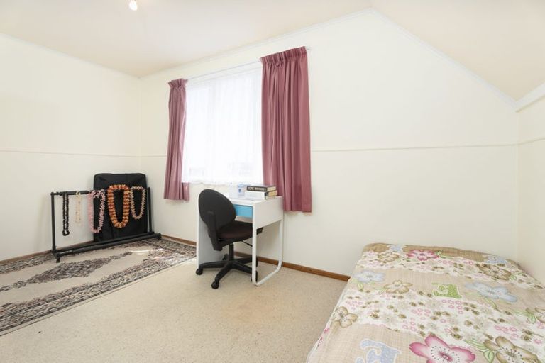 Photo of property in 16 Waihora Crescent, Waitangirua, Porirua, 5024