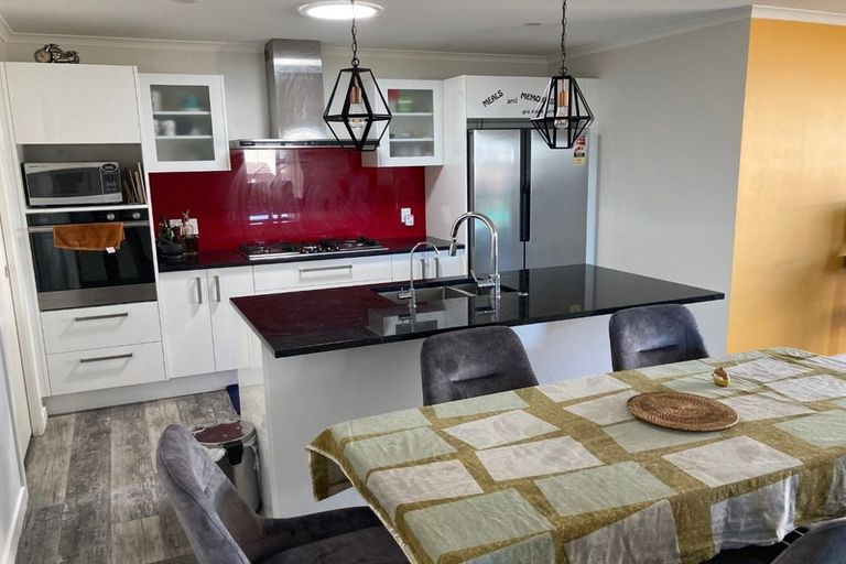 Photo of property in 38 Margaret Shields Avenue, Aotea, Porirua, 5024