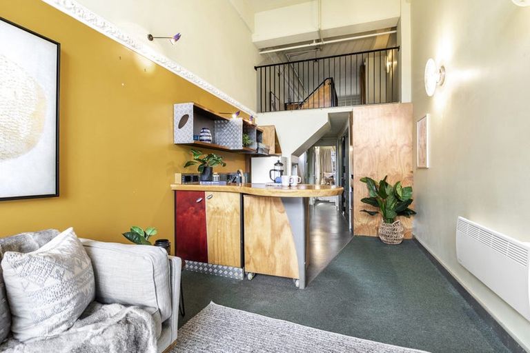 Photo of property in Qba Apartments, 1b/51 Webb Street, Mount Cook, Wellington, 6011