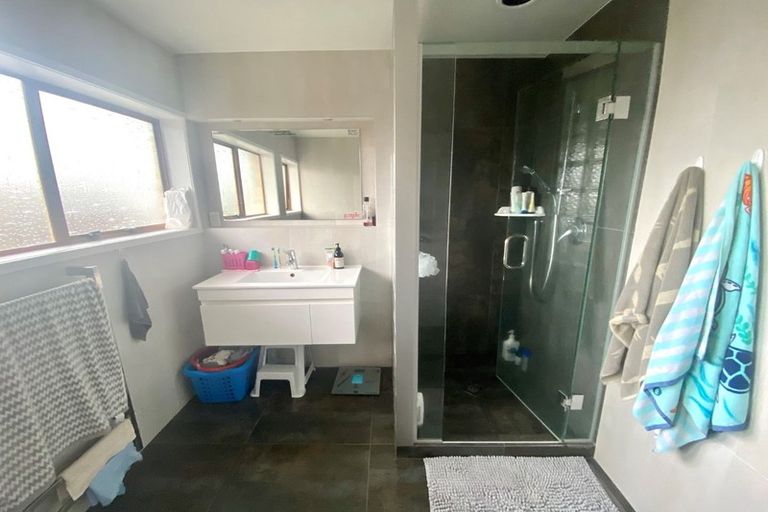 Photo of property in 2/49 Overton Road, Papatoetoe, Auckland, 2025