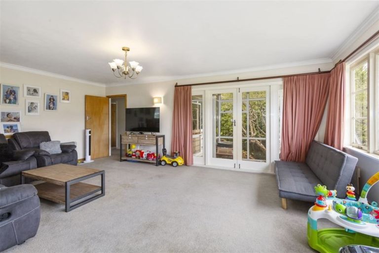 Photo of property in 313 Main Road, Tawa, Wellington, 5028