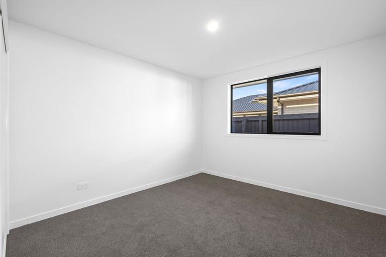 Photo of property in 2 Kahurangi Road, Halswell, 8025