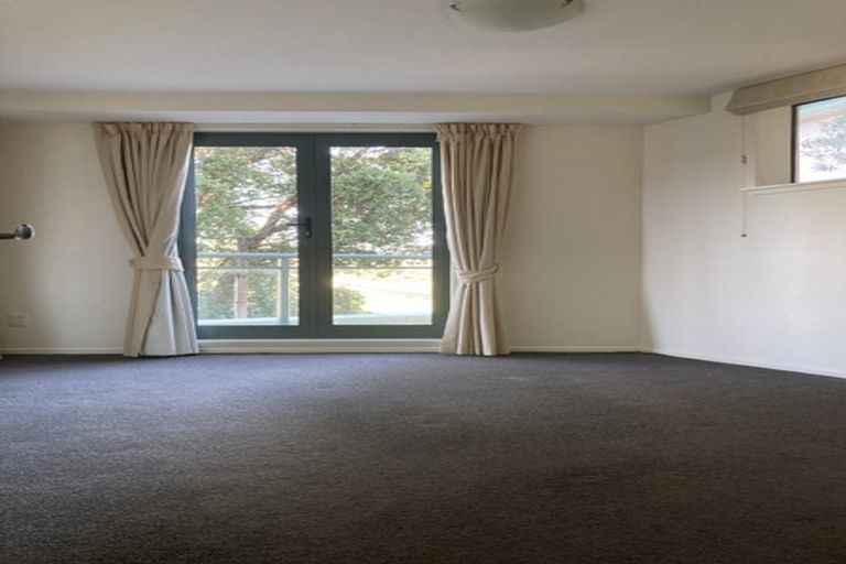 Photo of property in 8/80 Salamanca Road, Kelburn, Wellington, 6012