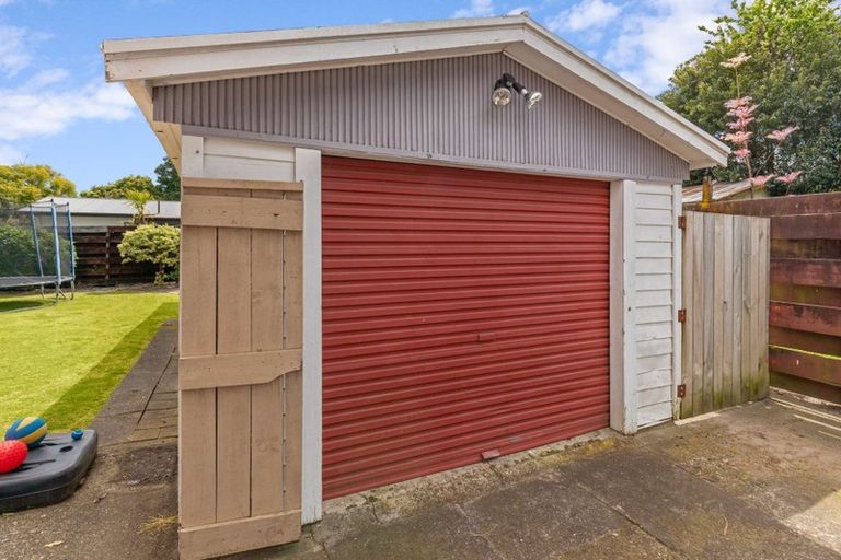Photo of property in 27 Dunlop Road, Te Puke, 3119