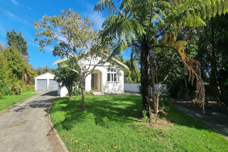Photo of property in 100 Mcleavey Road, Ohau, Levin, 5570