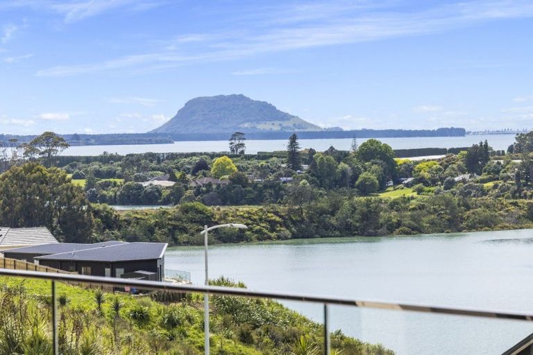 Photo of property in 9 Kahawai Place, Omokoroa, 3114