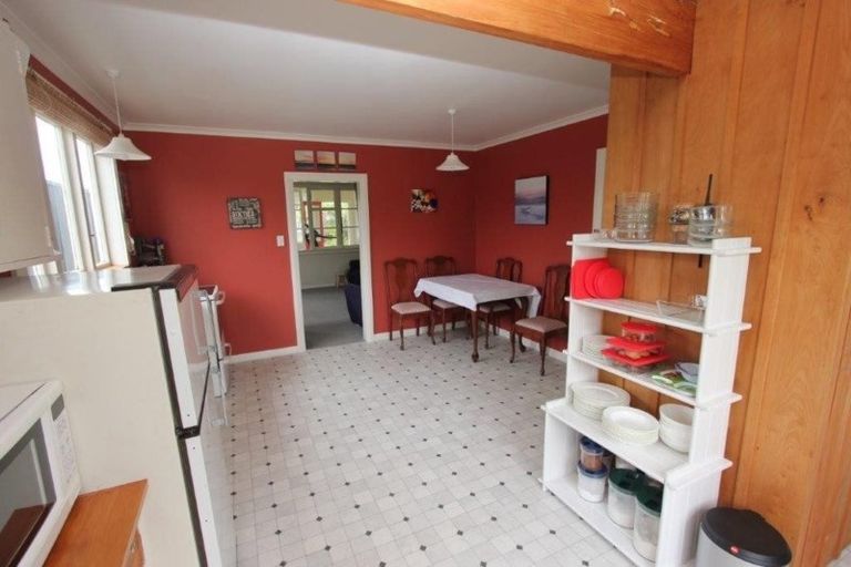 Photo of property in 14 Shortt Street, Foxton Beach, Foxton, 4815
