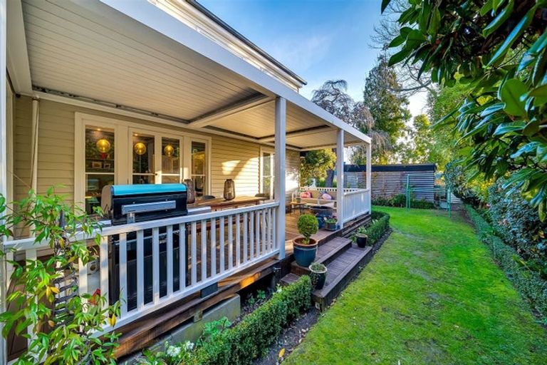 Photo of property in 100 Idris Road, Bryndwr, Christchurch, 8052