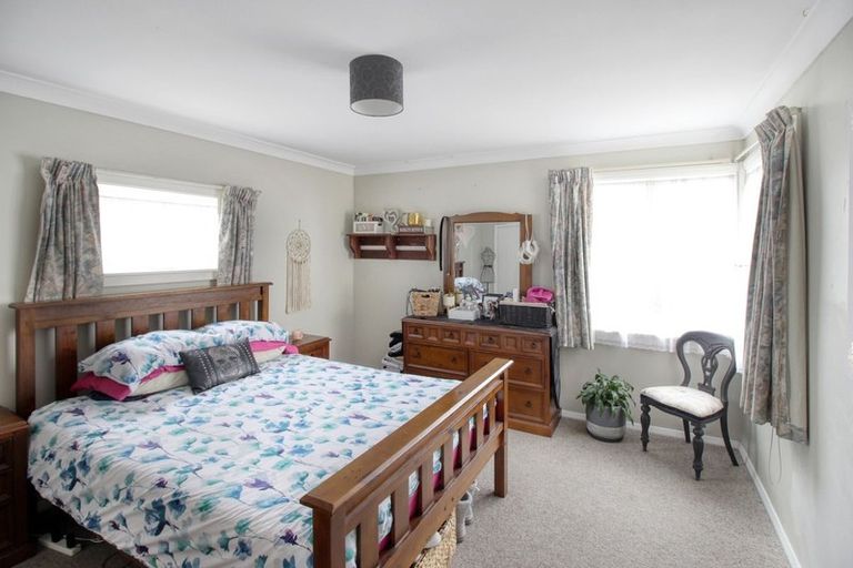 Photo of property in 1022 Tremaine Avenue, Roslyn, Palmerston North, 4414