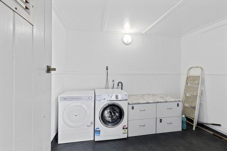 Photo of property in 2 Caprera Street, Melrose, Wellington, 6023