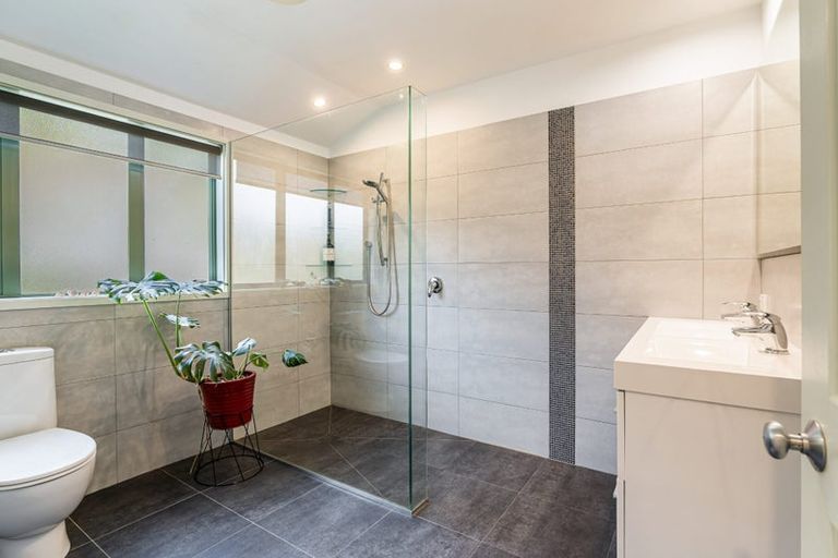 Photo of property in 5 Wenz Bayer Road, Puhoi, Silverdale, 0994