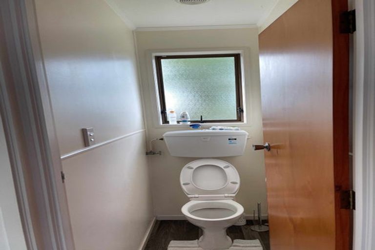 Photo of property in 19 Lyren Place, Half Moon Bay, Auckland, 2012