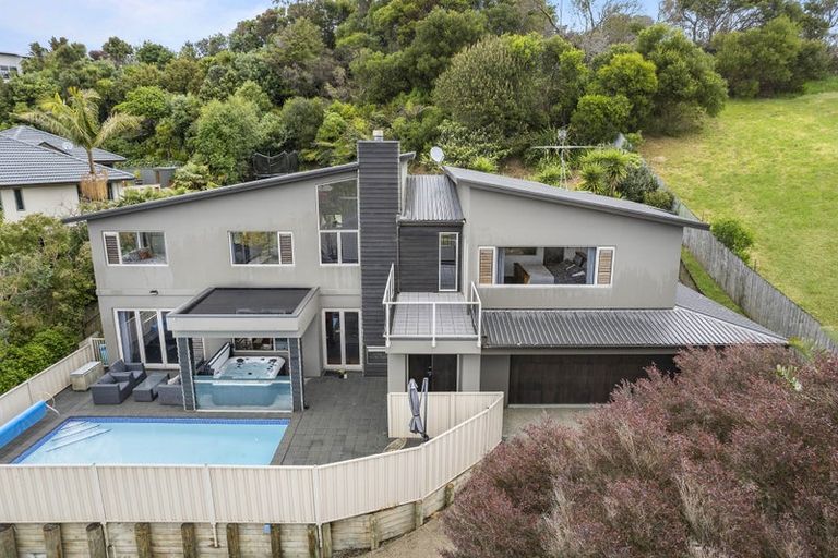 Photo of property in 73 Waldorf Crescent, Orewa, 0931