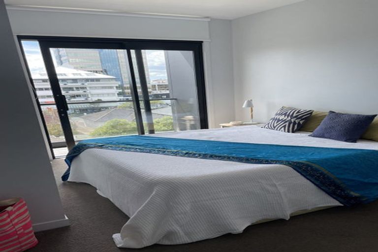 Photo of property in Frank Sargeson Apts, 303/74 Anzac Street, Takapuna, Auckland, 0622