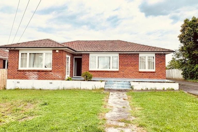 Photo of property in 32 Reid Road, New Lynn, Auckland, 0600