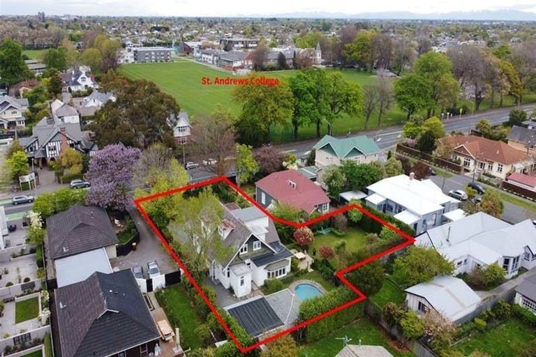 Photo of property in 284 Papanui Road, Merivale, Christchurch, 8052