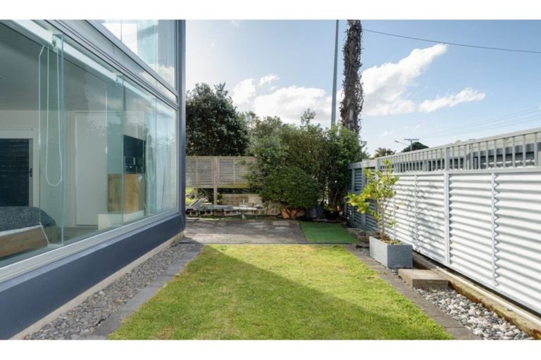 Photo of property in 1340 Papamoa Beach Road, Papamoa Beach, Papamoa, 3118