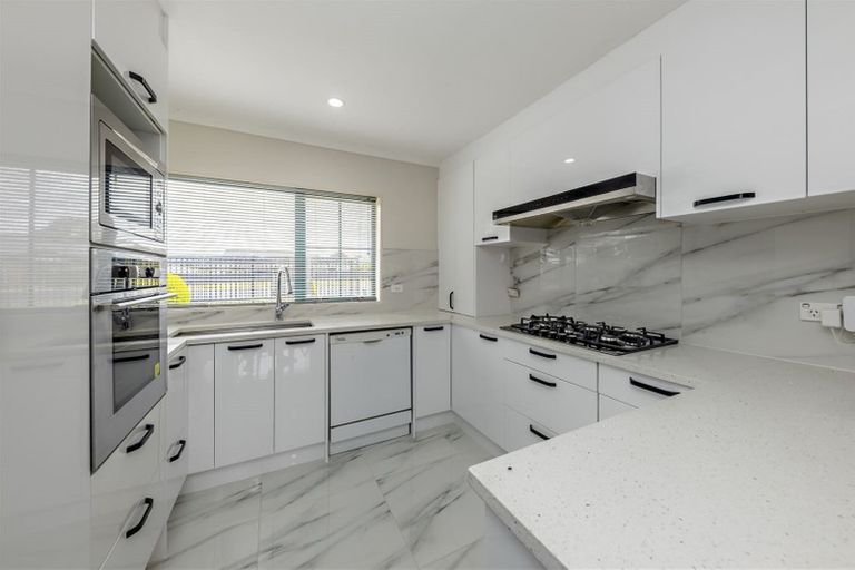 Photo of property in 28 Bicknell Road, Favona, Auckland, 2024