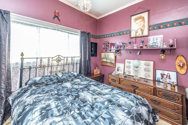 Photo of property in 2 Wharf Street, Castlecliff, Whanganui, 4501