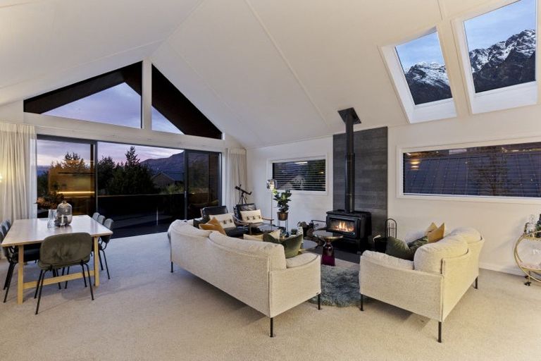 Photo of property in 37 Mcadam Drive, Jacks Point, Queenstown, 9371