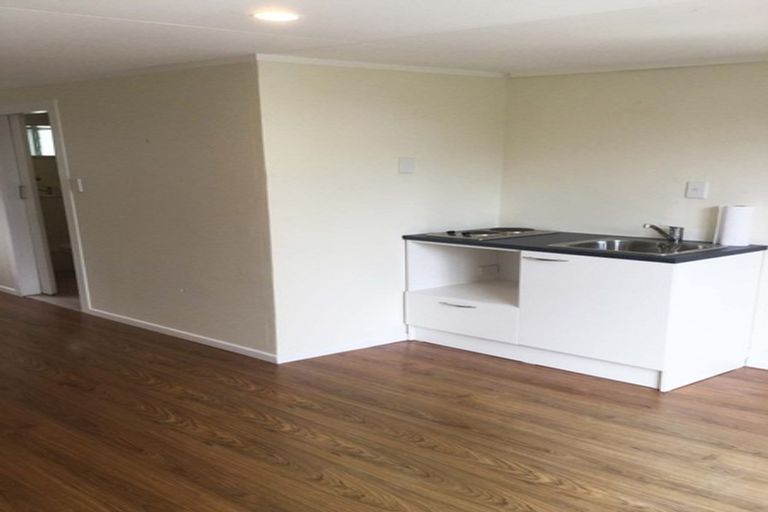 Photo of property in 3/138 Rangatira Road, Beach Haven, Auckland, 0626