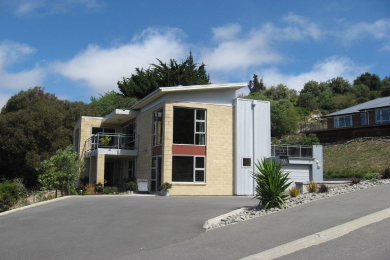 Photo of property in 3a Challenger Lane, Redcliffs, Christchurch, 8081