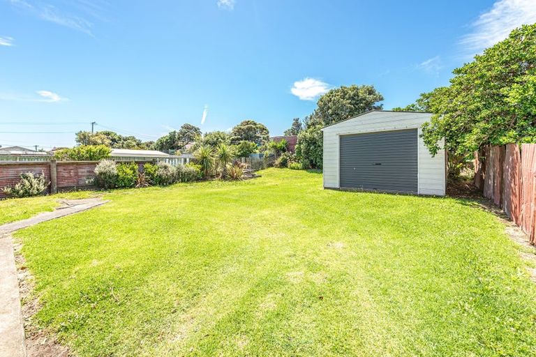 Photo of property in 18 Aotea Street, Castlecliff, Whanganui, 4501