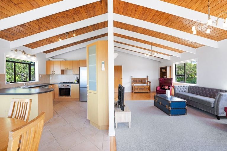 Photo of property in 1/59 Churchill Road, Murrays Bay, Auckland, 0630