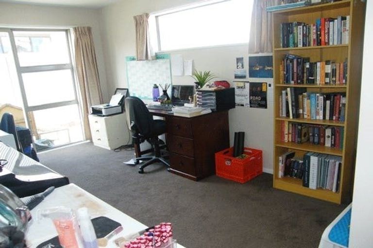 Photo of property in 2/100 Hastings Street West, Sydenham, Christchurch, 8023
